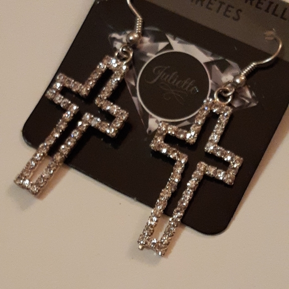 Jewelry Earrings - Picture 2 of 3